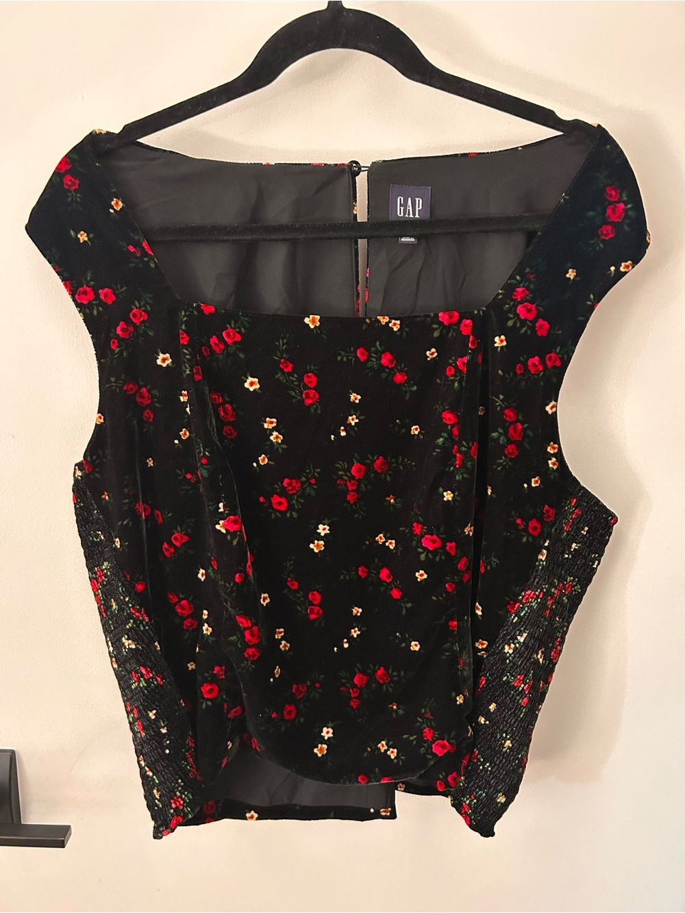 GAP Black Velvet Floral Sleeveless Blouse